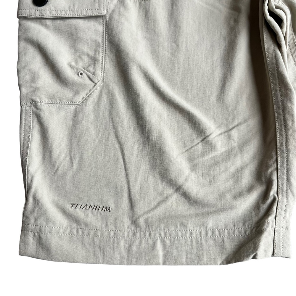 NWT Columbia Women’s Titanium Omni-Shade Cargo Shorts Khaki Hiking Trave… - Picture 5 of 15